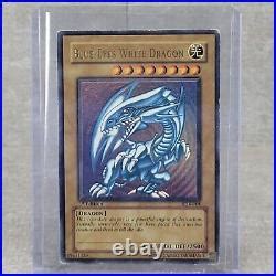 Yugioh TCG Blue Eyes White Dragon SDK 001 1st Edition Ultra Rare MP