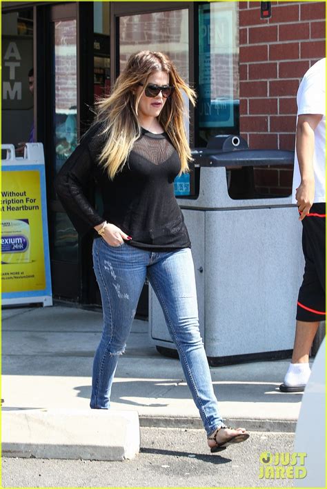 Photo Khloe Kardashian French Montana Dunkin Donuts Photo