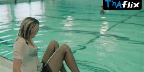 Emma Mackey Sexy Scene In Sex Education Tnaflix