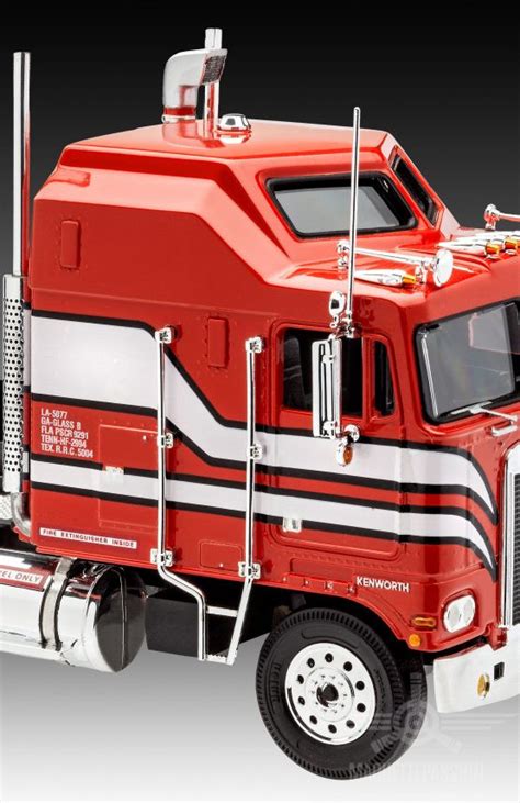 Revell Kenworth Aerodyne Zone Maquette