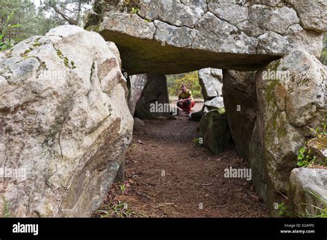 France Morbihan Carnac Mane Kerioned dolmen monument mégalithique