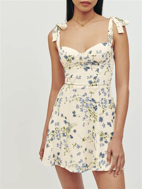 The 25 Best A-Line Dresses That Are So Flattering | Who What Wear