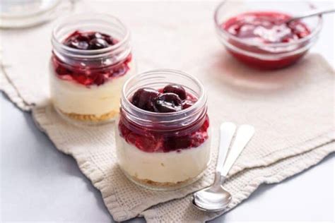 No-Bake Cheesecake in a Jar | Little Bit Recipes