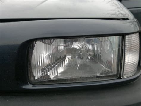 Заменя стекла на фаре — Volkswagen Passat B3, 1,8 л, 1992 года | своими ...