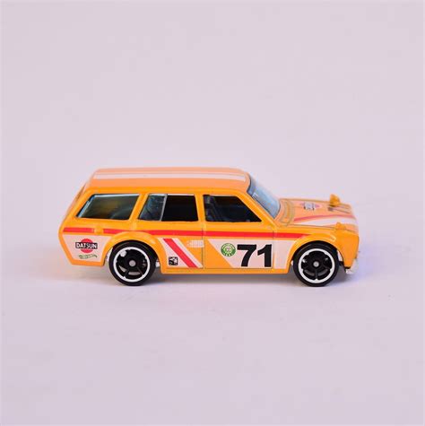 Hot Wheels 71 Datsun Bluebird 510 Wagon