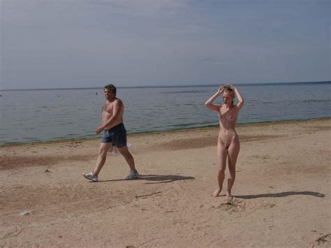 Blonde Sunbathing Naked At Public Beach Russian Sexy Girls