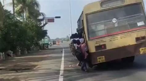 Dear Chennai Students Travel On Footboard Not Allowed Anymore Mtc Bus