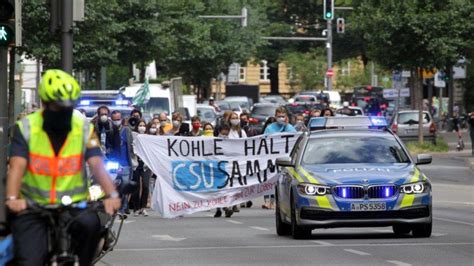 Augsburg Fridays For Future Klimasch Tzer Melden Sich Mit Protesten