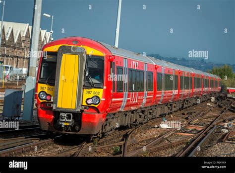 Gatwick express livery hi-res stock photography and images - Alamy