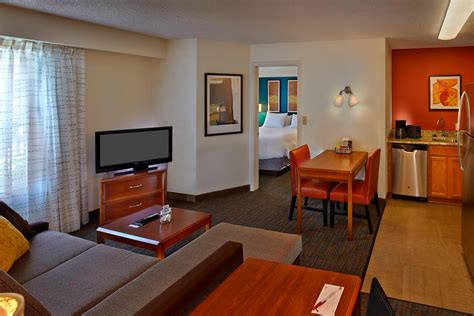 Suite-Style UCF Hotel | Residence Inn Orlando East/UCF