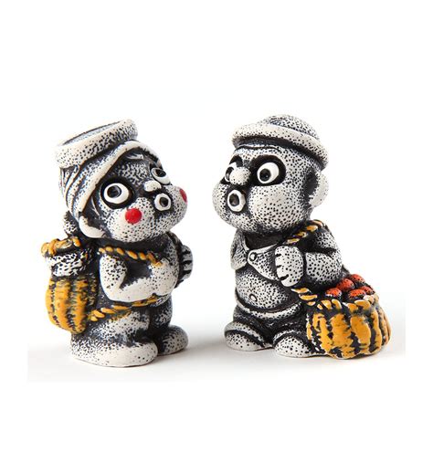 Souvenir dalla Corea del Sud - Oggetti tradizionali coreani e moderni.