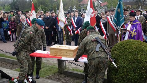 Pochówek żołnierzy Wojska Polskiego z Września 1939 roku ekshumowanych