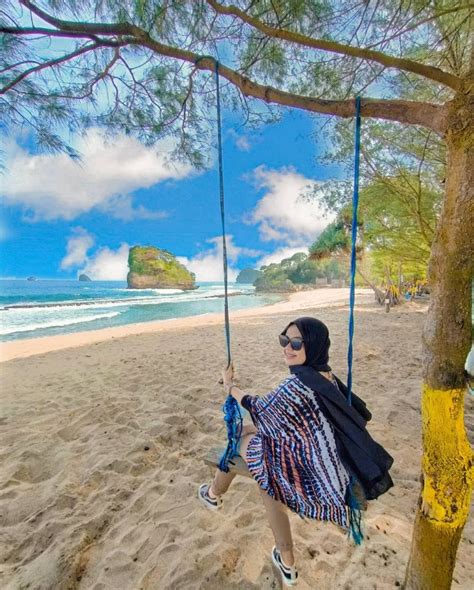 Liburan Ke Kabupaten Malang Tak Lengkap Jika Belum Mampir Ke Pantai