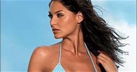 Porque El Amor Manda Blanca Soto Posa En Bikini Para Venus Swimwear