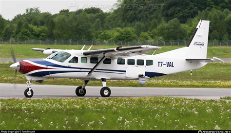 T Val Private Cessna B Grand Caravan Photo By Tom Mousel Id