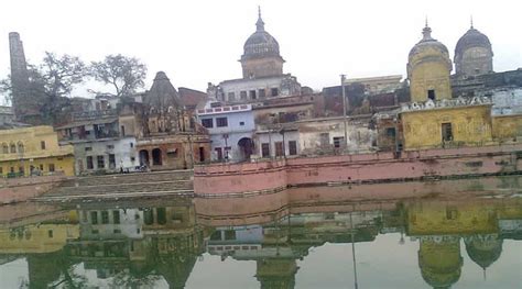 Best Tourist Places To Visit In Ayodhya