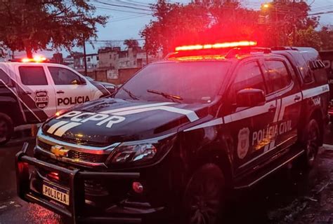 Motociclista é detido pela Polícia Civil após empinar na frente de