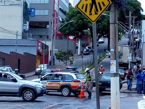 Bandidos Sequestram Fam Lia De Gerente Para Tentar Roubar Banco Em