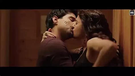 Lara Dutta Hot Kissing Scenes 1080p XHamster