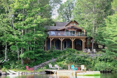 Muskoka Holiday Rentals & Homes - Muskoka Lakes, Canada | Airbnb