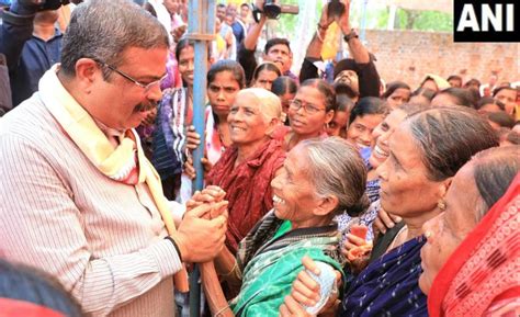 Odisha Dharmendra Pradhan Offers Prayers At Maa Dakhinakali Temple In