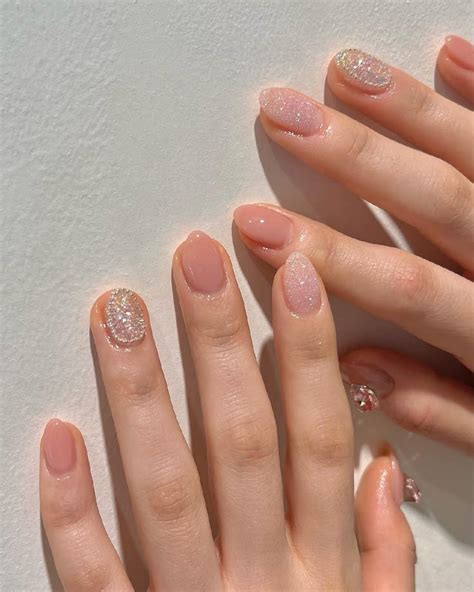 Pin By Eli Dinevva On Quick Saves Stylish Nails Art Short Pink Nails Nude Nail Designs