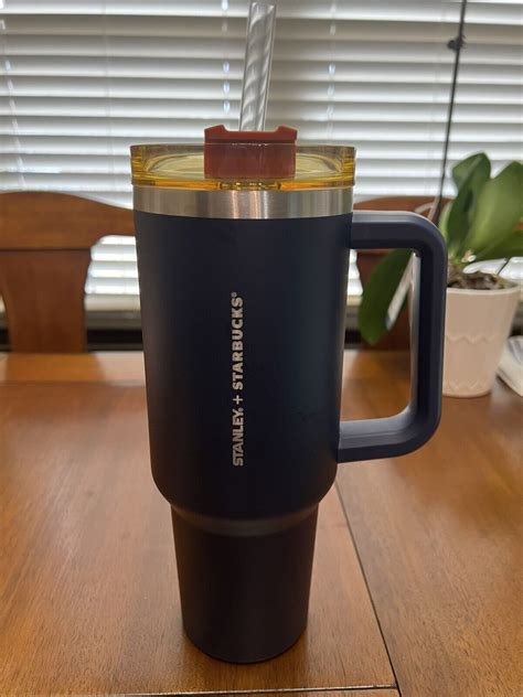 Stanley X Starbucks 40oz Tumbler Cup Quencher H20 Flowstate Hot And Cold Tumblers Navy Blue