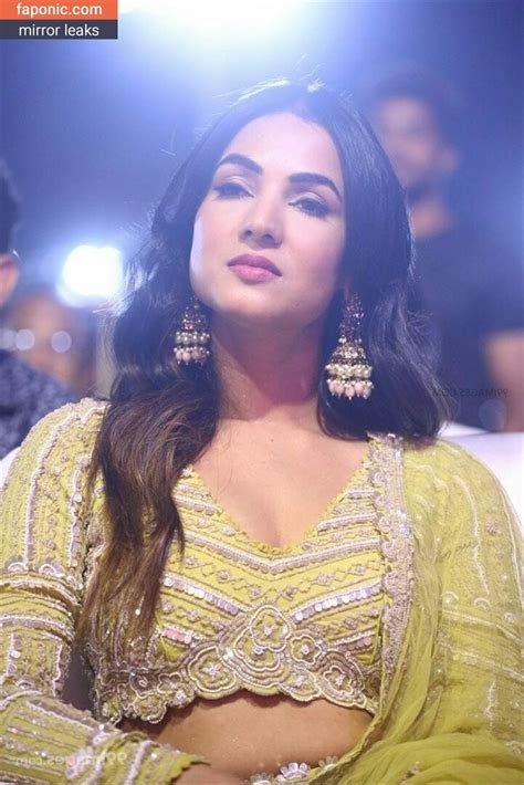 Sonal Chauhan Aka Sonalchauhan Nude Leaks Photo Faponic