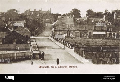 Monifieth railway station hi-res stock photography and images - Alamy