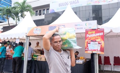 Bulog Gelontorkan Aksi Amankan Harga Jual Beras SPHP Hingga Premium