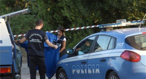 San Basilio Poliziotta Uccisa Da Un Collega Che Poi Si Tolto La