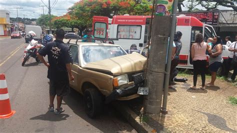 Idoso De Anos Fica Ferido Ap S Colis O De Carro Poste Em S O