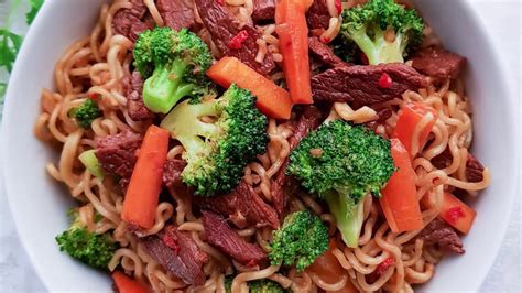 Beef Stir Fry Noodles Youtube