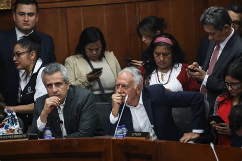 Los Vidrios De La Comisión Séptima Del Senado Que Hundió La Reforma A