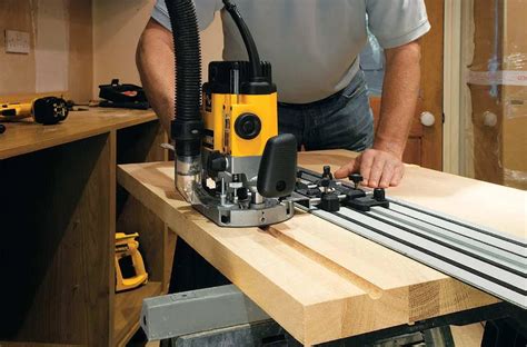 DeWALT DWS5031 jyrsinliitäntä ohjainkiskoon | Tooloutlet.fi