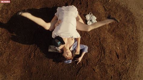 Ami Tomite Desnuda En The Naked Director