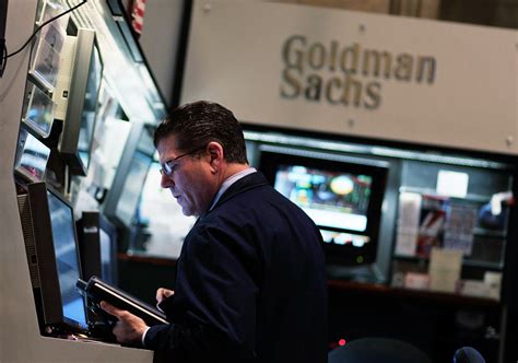 Goldman Sachs salary: How much does an analyst make? - TheStreet