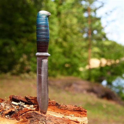 Best Hunting Knife Reviews & Buying Guide (May. 2024) • Outlinist