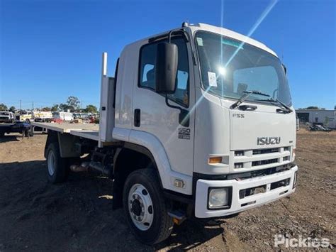 Buy Used 2008 Isuzu FSS550 Service Trucks In Listed On Machines4u