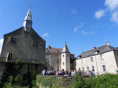 Côte dOr Distinction Bussy la Pesle une étude sur le château de