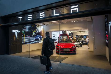 Tesla Vs Stellantis Blick Auf Rentabilit T Globalen Wettbewerb