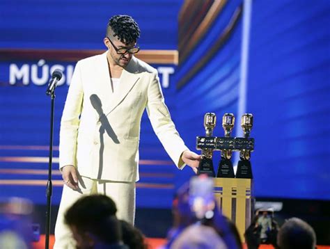 Karol G Farruko y Bad Bunny arrasaron en los Premios Billboard a la Música Latina La Informacion