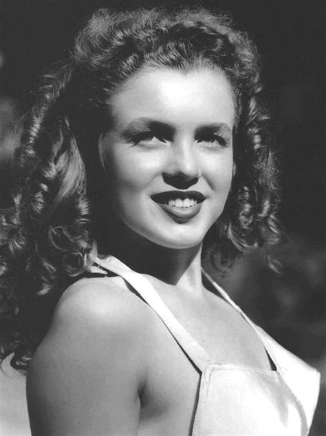 Norma Jeane Photo by David Conover 1945 Fotoğraf Kadın Hüzünlü