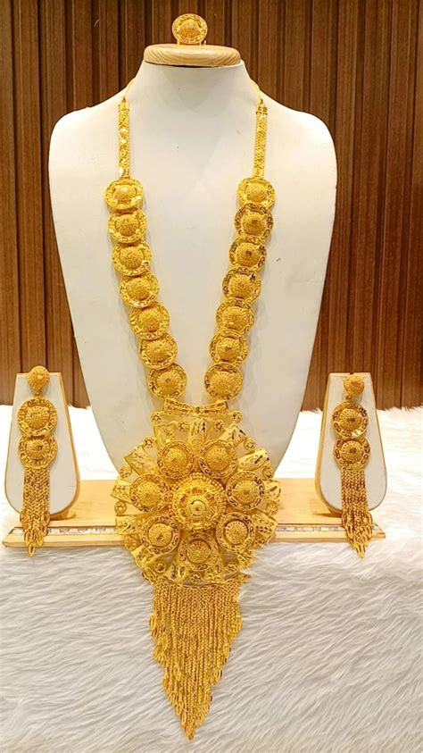 BHARAT GOLD Mumbai | Bridal gold jewellery designs, Bridal gold ...