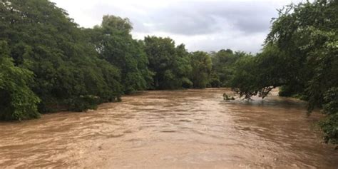 Se Desborda El R O Humuya Y Provoca Inundaciones En Comayagua