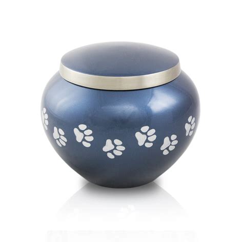 Memorial Guide: Choosing the Best Pet Urns for Cats 21