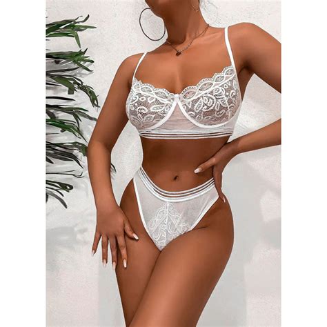 Floral Pattern Lace Lingerie Set