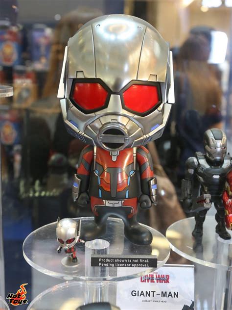 Civil War S Black Widow Figure Revealed By Hot Toys