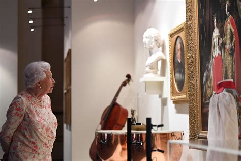 A Buckingham Palace La Mostra Sulla Residenza Reale Della Regina