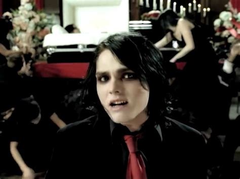 A Frame Of The Videoclip Of Helena My Chemical Romance Black Parade Me As A Girlfriend